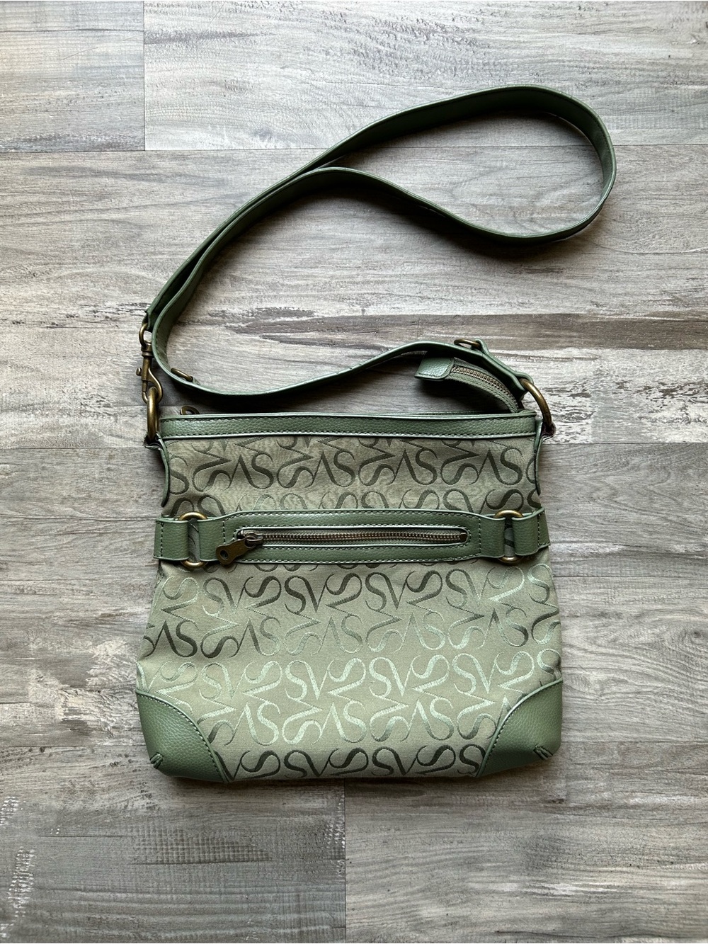 Simply Vera Vera Wang Green Signature Crossbody Bag